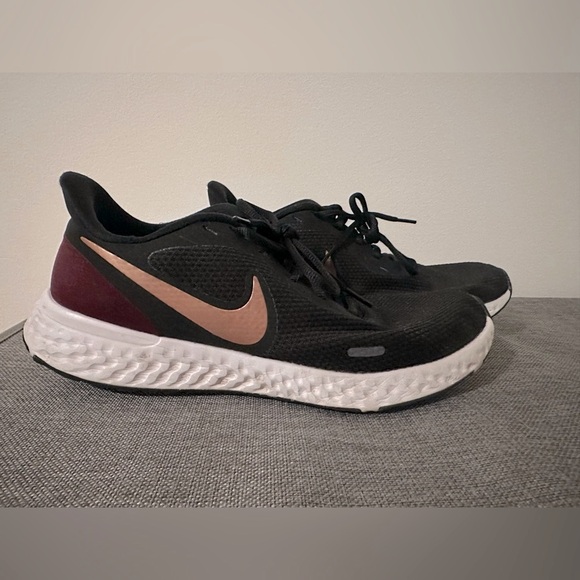 Nike Revolution Running Sneaker - Picture 3 of 8